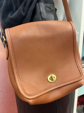 Vintage coach crossbody purse